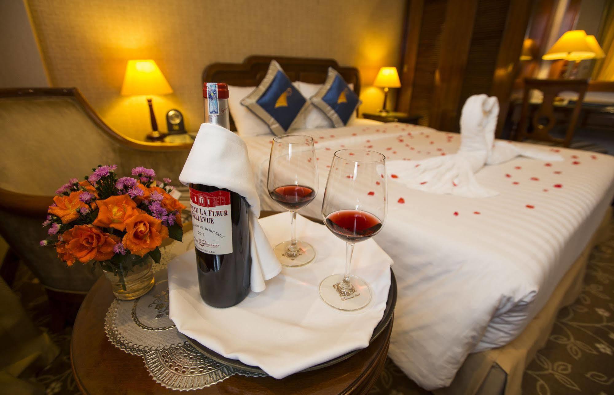 Adamas Hanoi Hotel Bagian luar foto